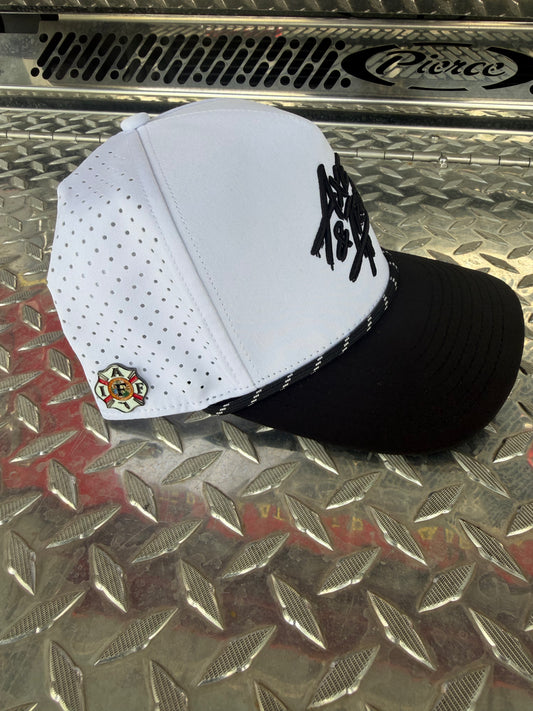 Graffiti Rope Hat - White / Black